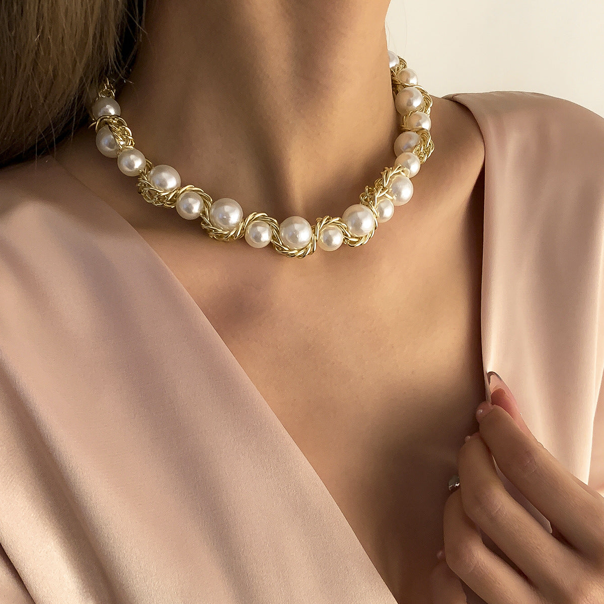 Selena Collar