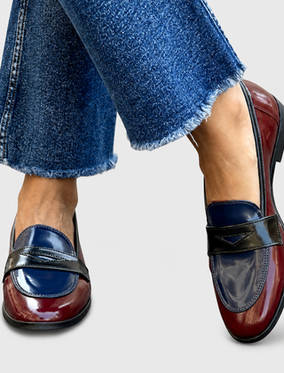 Eufrasia · Mocasín bicolor en azul marino - Raúl & Sara Madrid