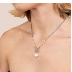 Collar dorado con elegante colgante de perla - Raúl & Sara Madrid
