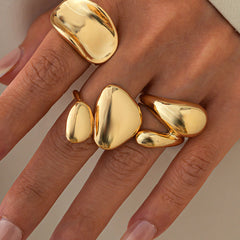 Anillos de Metal con Diseño Irregular - Raúl & Sara Madrid