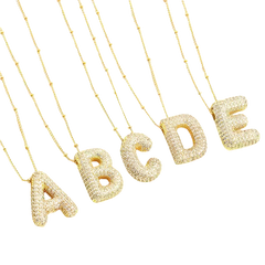 Collar con colgantes de letras - Raúl & Sara Madrid