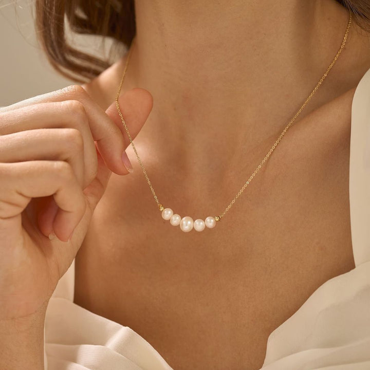 Juliana – Collar dorado de diseño minimalista