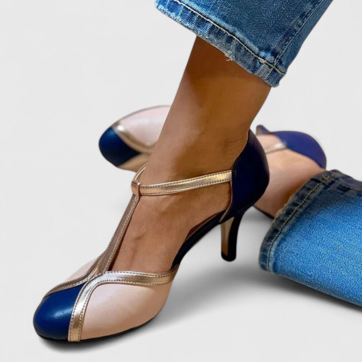 Pastora™ | Sandalia Bicolor de Tacón con Tira en T
