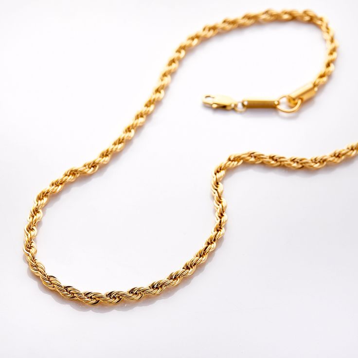 Helena – Collar dorado con diseño de puntos