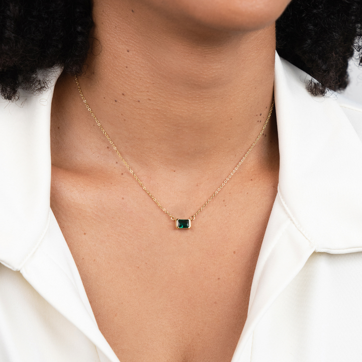 Loretta – Collar con piedra de esmeralda