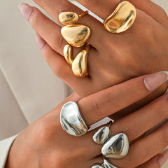 Anillos de Metal con Diseño Irregular - Raúl & Sara Madrid