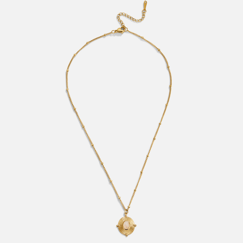 Annika – Delicate Gold Necklace with Square Pendant