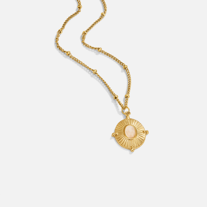 Annika – Delicate Gold Necklace with Square Pendant