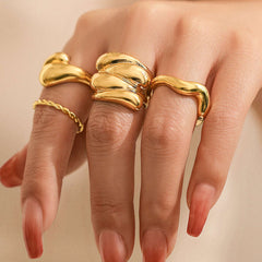 Conjunto de 4 Anillos de Metal - Raúl & Sara Madrid