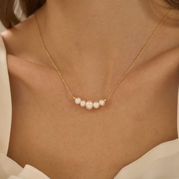 Juliana – Collar dorado de diseño minimalista