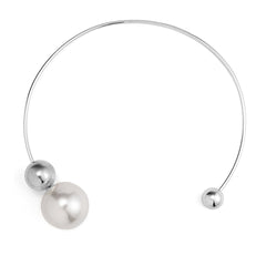 Collares de Perlas Metálicas - Raúl & Sara Madrid