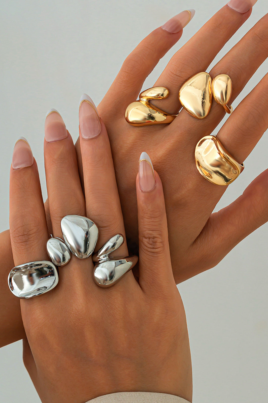 Anillos de Metal con Diseño Irregular - Raúl & Sara Madrid