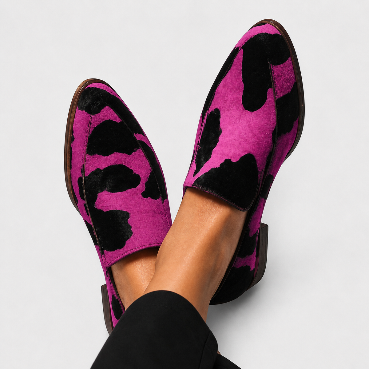 Casimira · Mocasín con Estampado de Vaca y Borlas - Raúl & Sara Madrid