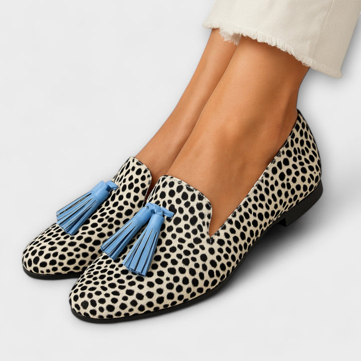 Mira Zapatillas con Flecos y Diseño de Lunares