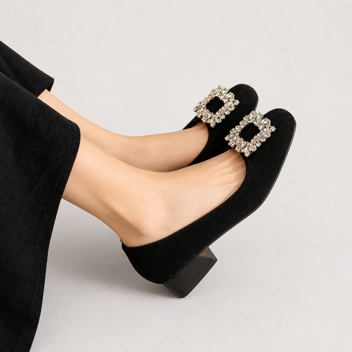 Casimira™ | Zapato de Ante con Broche de Joya y Tacón de Bloque