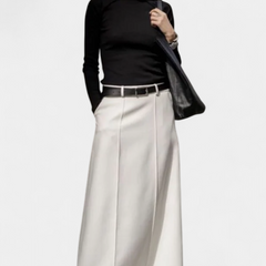Ada Falda H-Line Sólida con Estilo Urbano Contemporáneo - Raúl & Sara Madrid