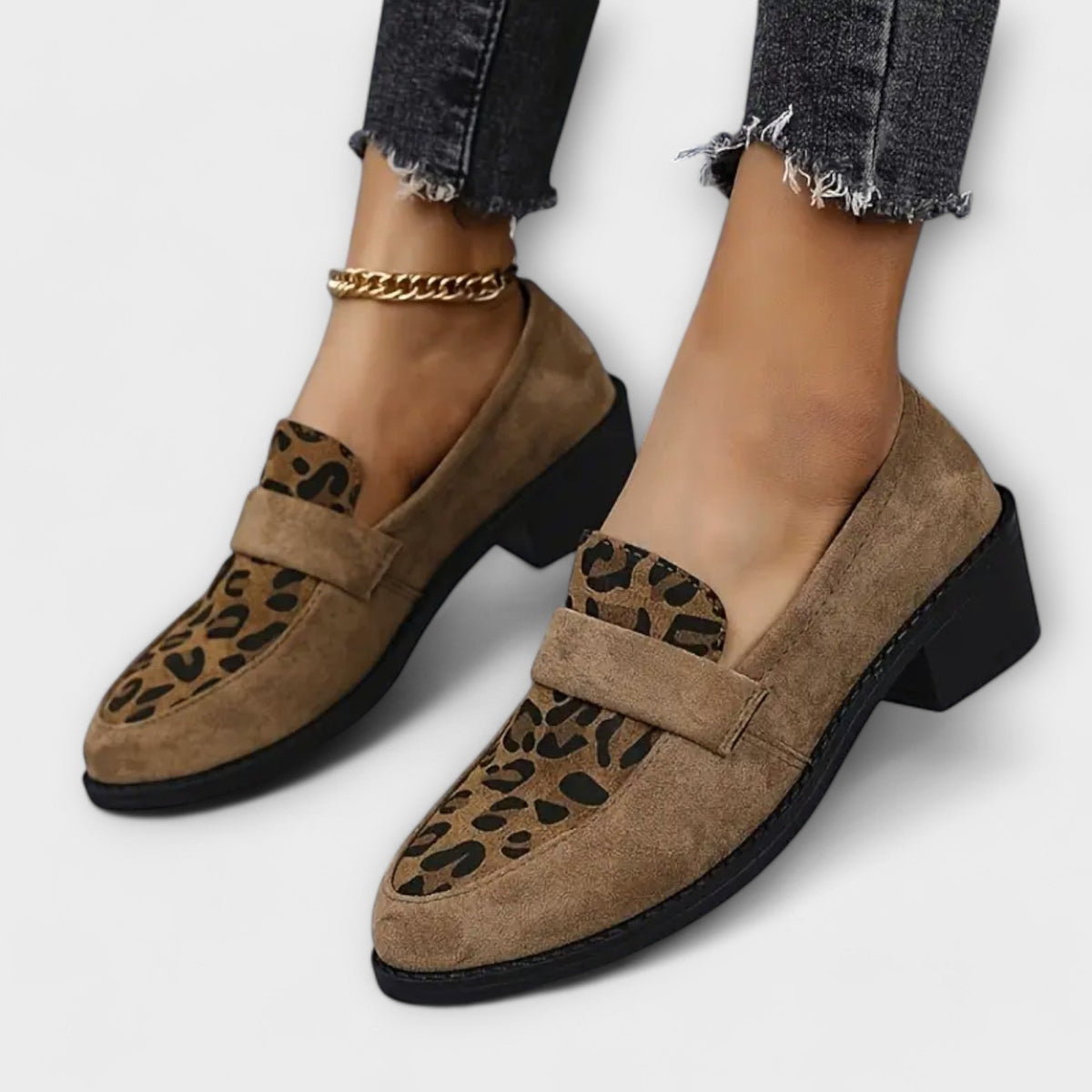 Zapatos elegantes de mujer con estampado de leopardo - Raúl & Sara Madrid