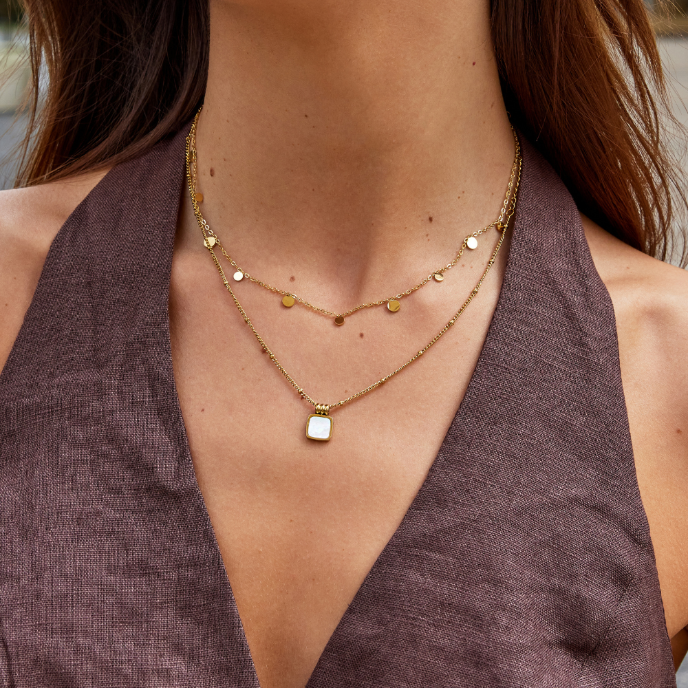 Petra – Collana dorata con piccoli cristalli