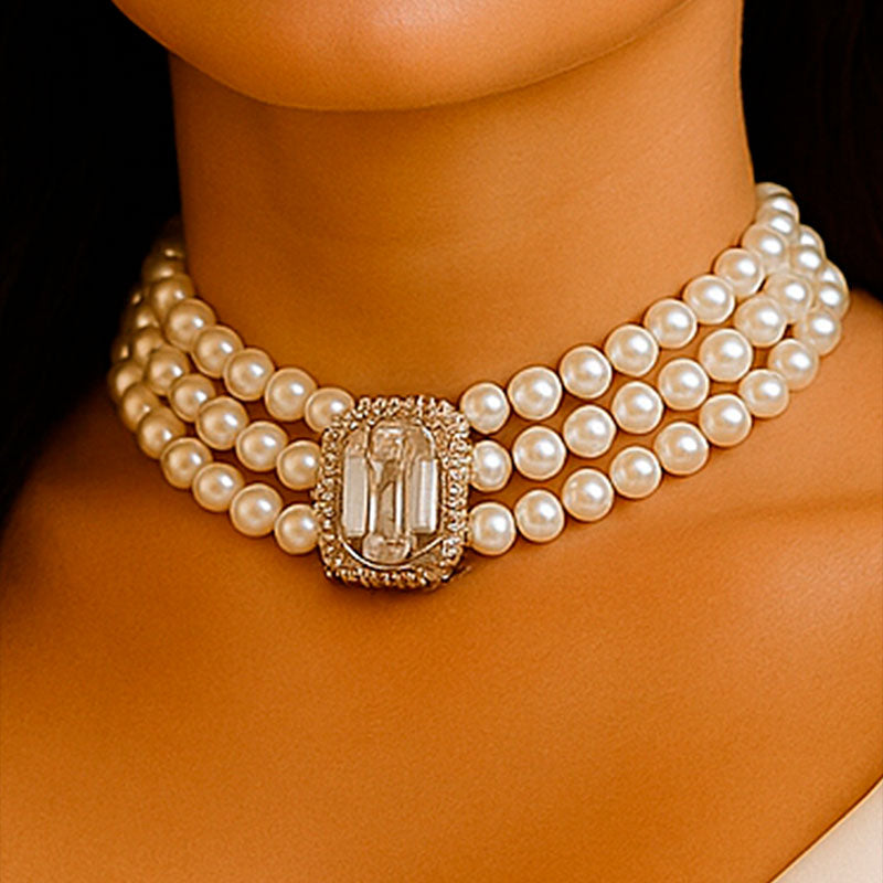 Delia Necklace