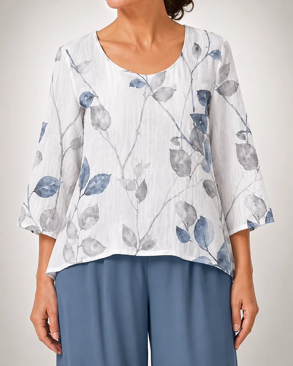 Filiberta · Conjunto floral en azul marino - Raúl & Sara Madrid