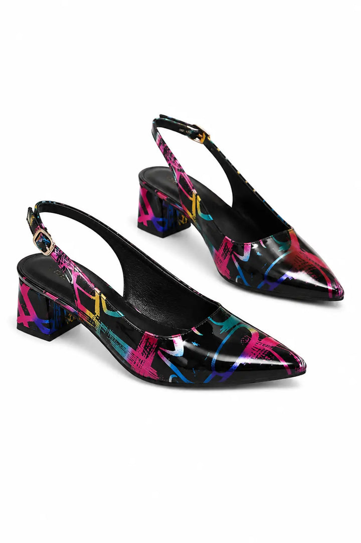 Karthleen Tacones Anchos con Diseño Geométrico