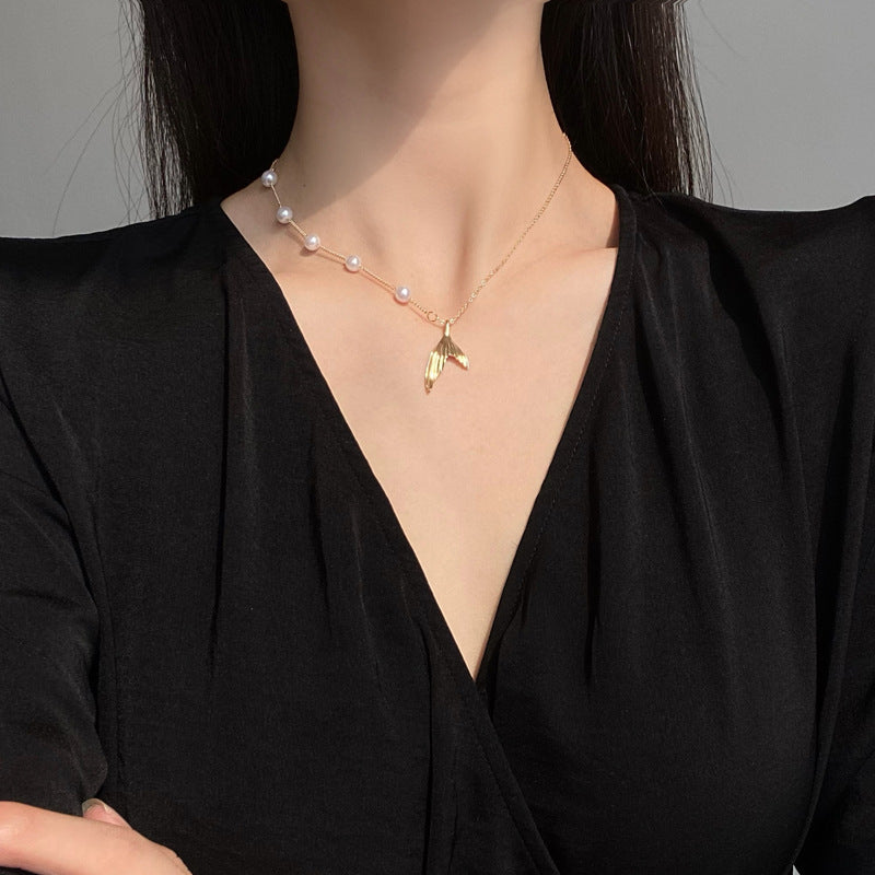 Ariel Collar
