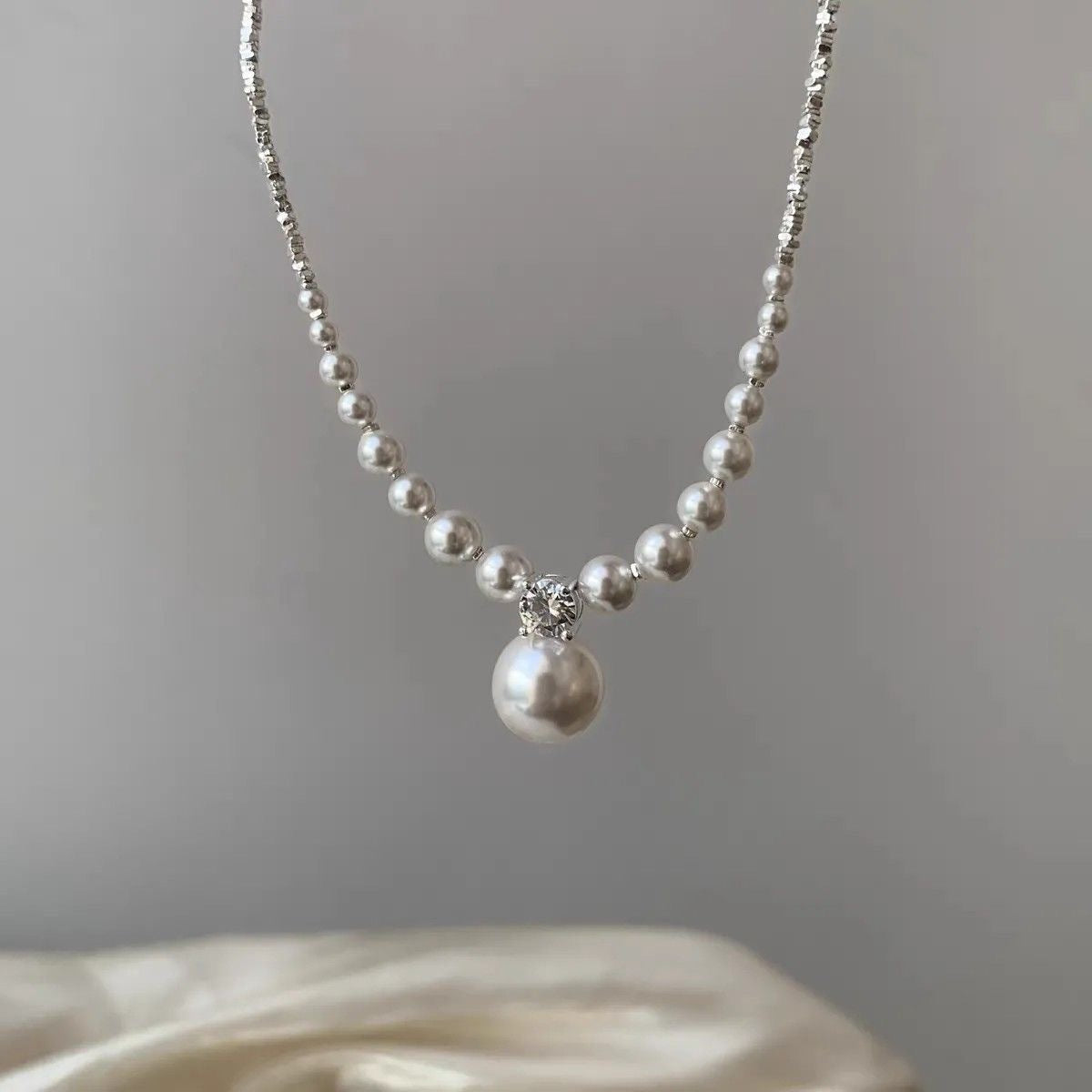 Perla One Necklace