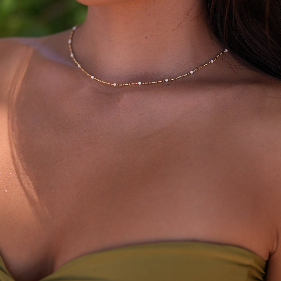 Kateřina – Elegante Cadena Dorada