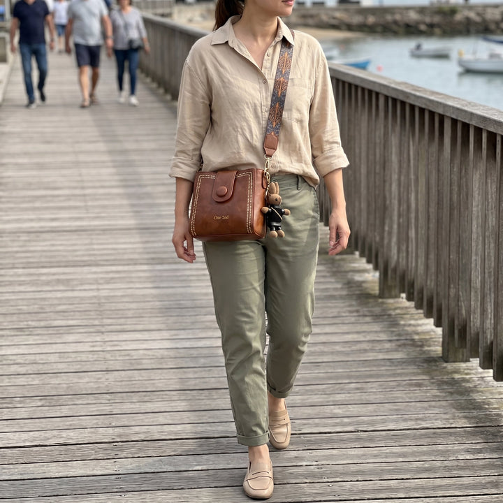 Bolso tipo Satchel + Muñeco Arion de regalo