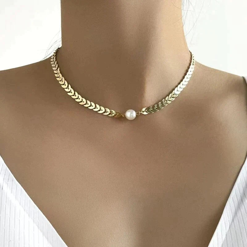 Collar Griego con Perla Dorada - Raúl & Sara Madrid
