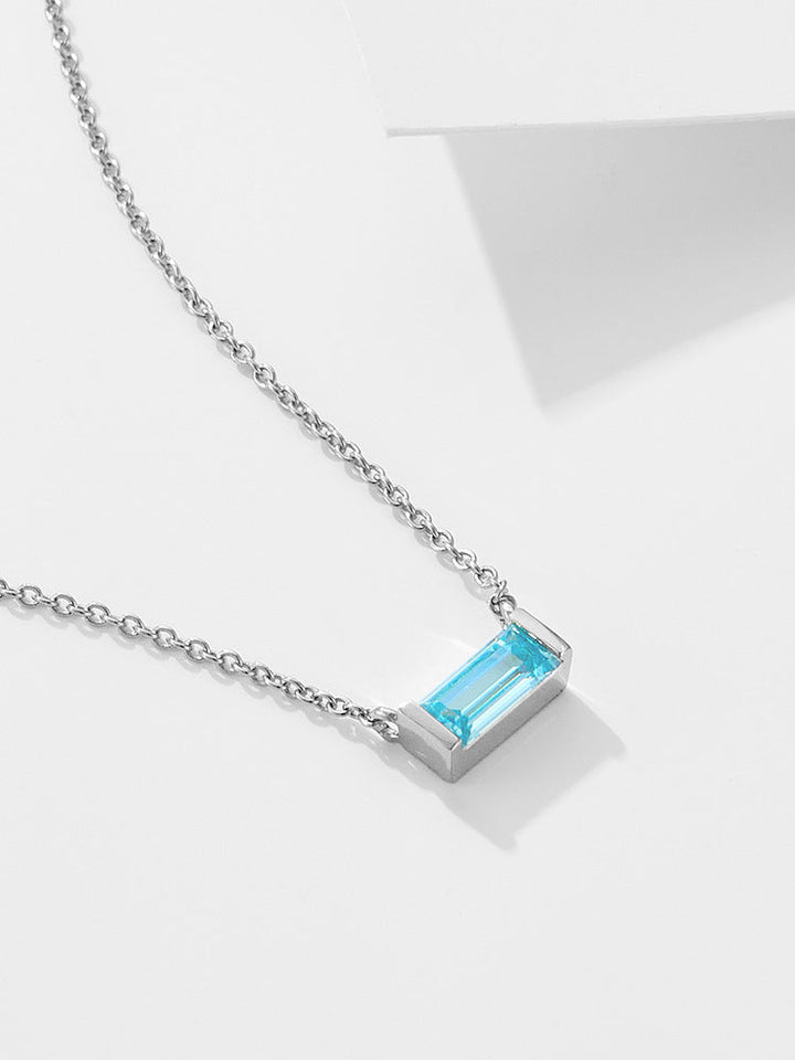 Livia – Collar de plata con delicado colgante