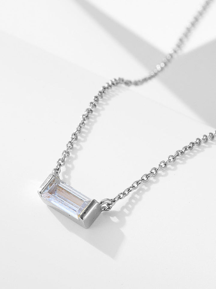 Livia – Collar de plata con delicado colgante