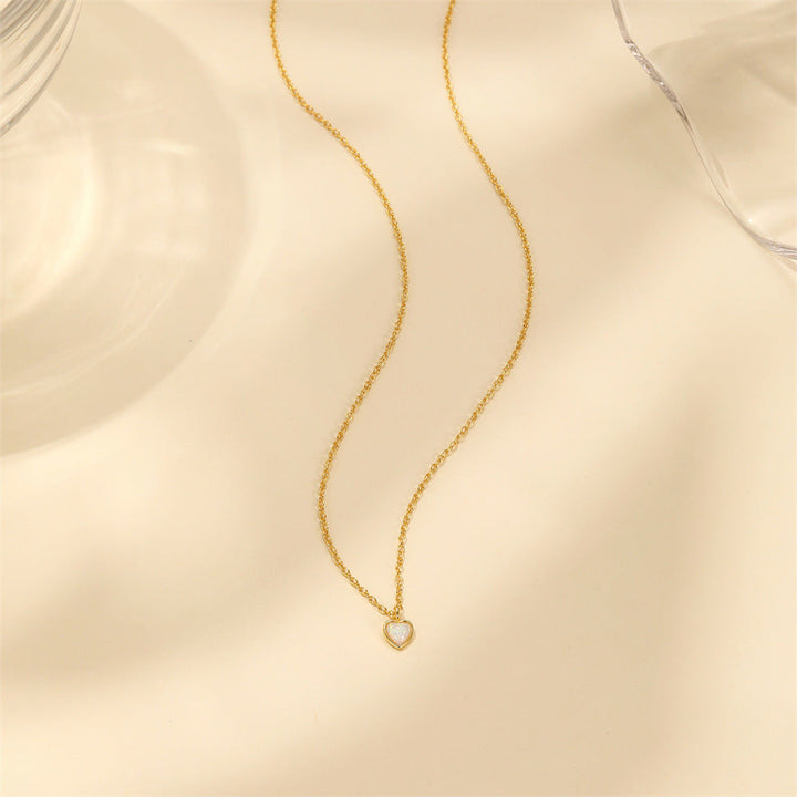Helena – Delicate Silver Necklace with Tiny Heart
