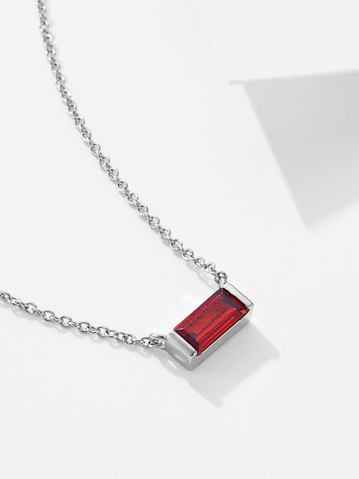 Livia – Collar de plata con delicado colgante