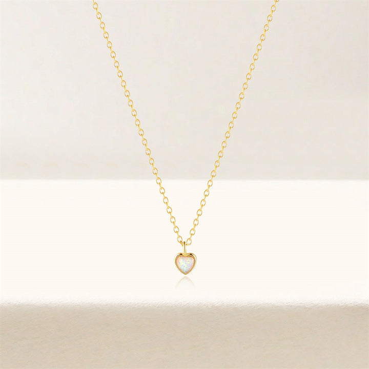 Helena – Delicate Silver Necklace with Tiny Heart