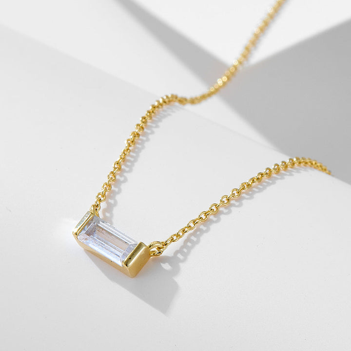 Livia – Collar de plata con delicado colgante