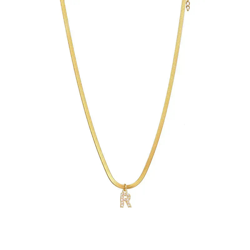 Eva – Collar dorado con colgante de letra inicial