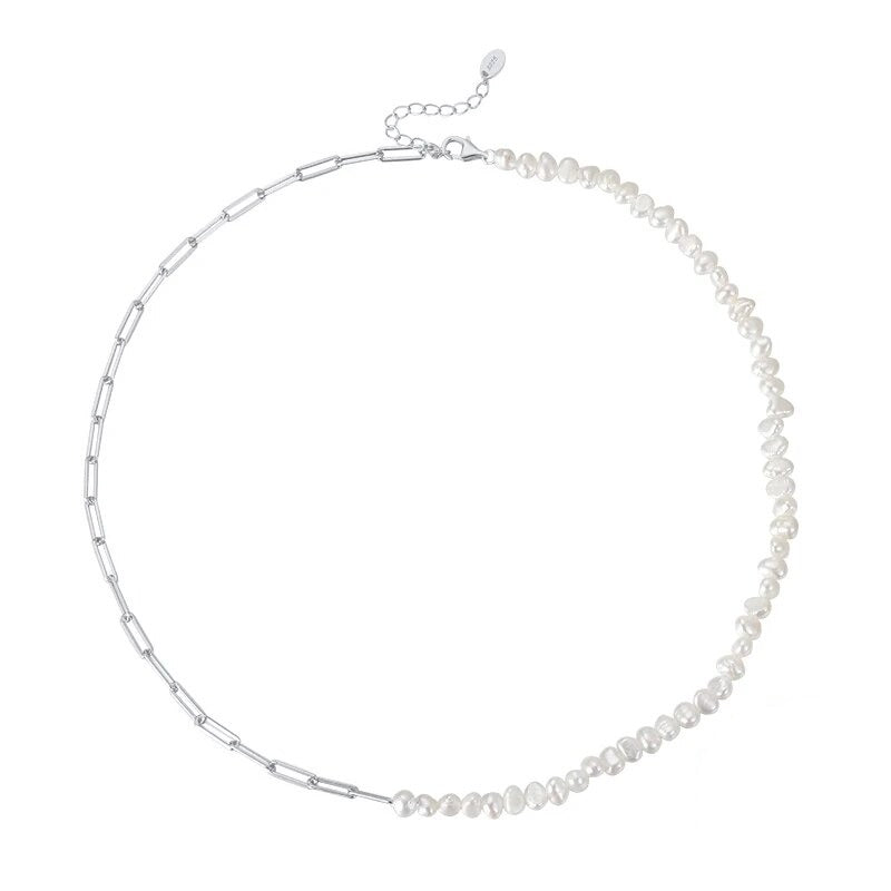 Livia – Elegante collar dorado con diseño de eslabones