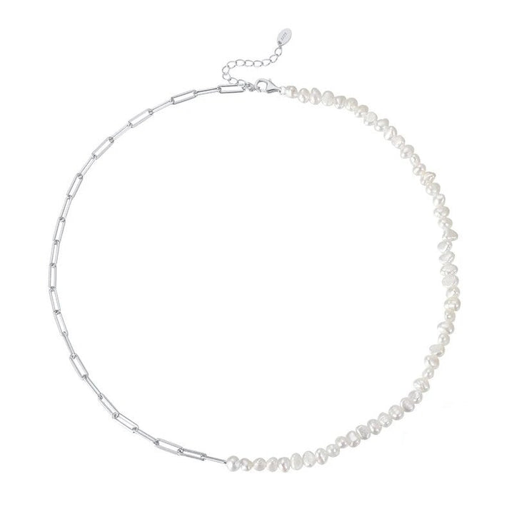Livia – Elegante collar dorado con diseño de eslabones