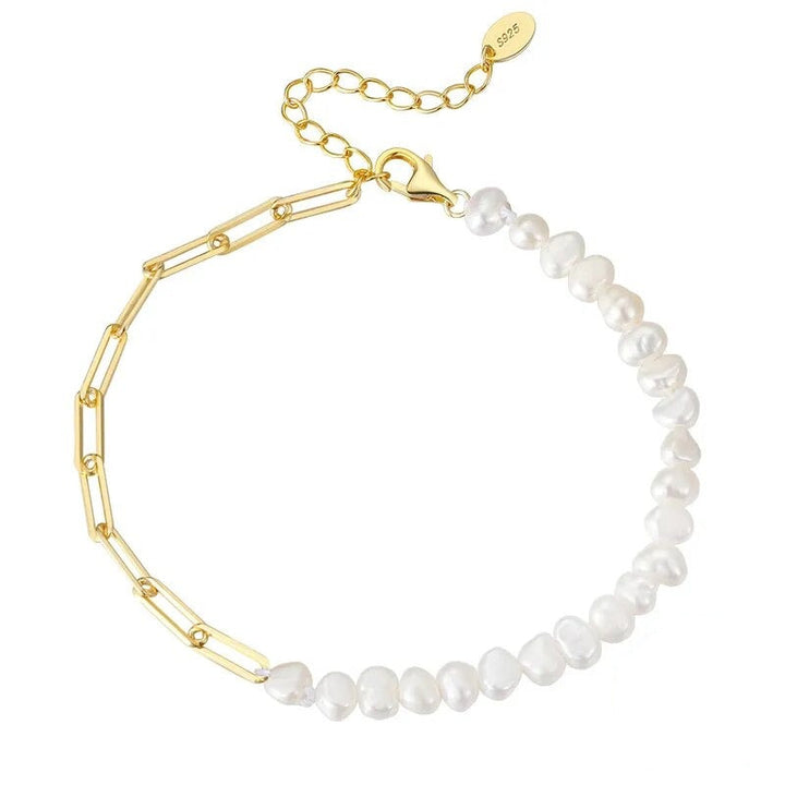 Livia – Elegante collar dorado con diseño de eslabones