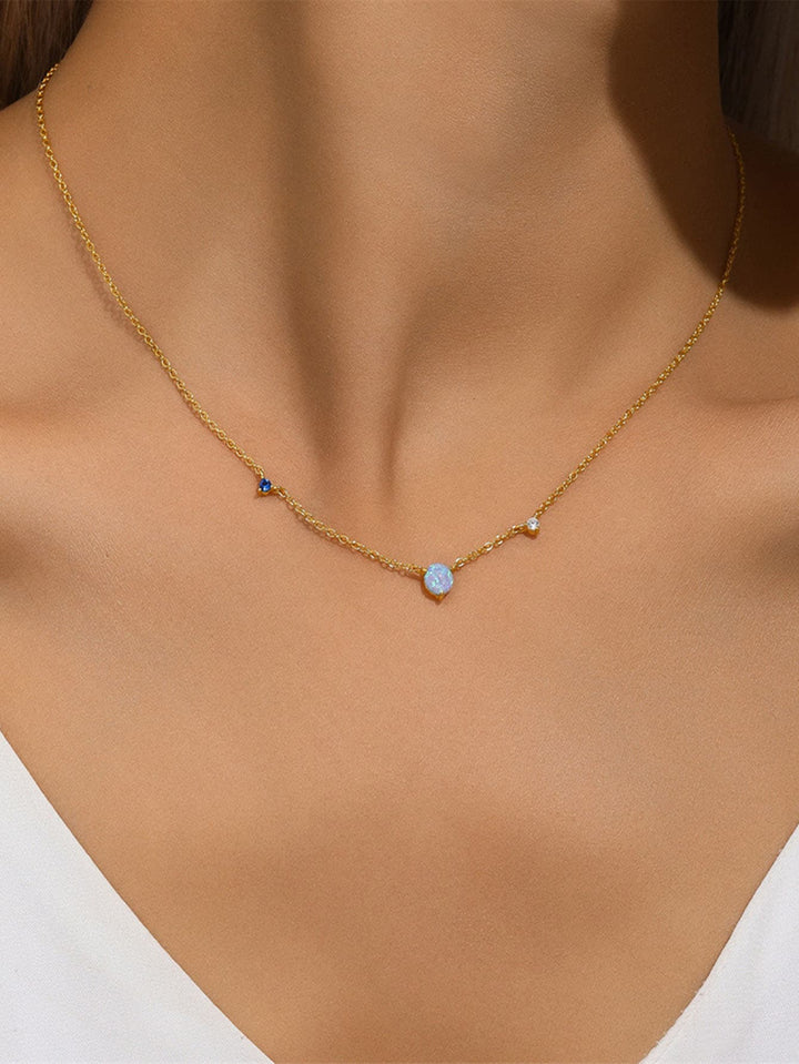 Nora – Delicate Silver Collar with Heart-Shaped Pendant