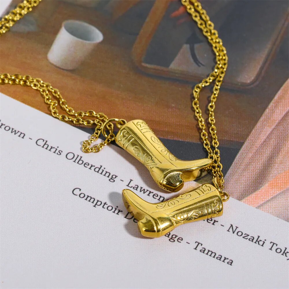 Collar dorado con colgante personalizado de inicial - Raúl & Sara Madrid