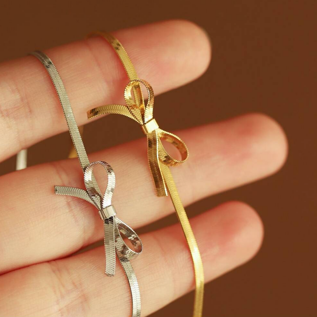 Rebecca - Collar dorado con colgante de inicial