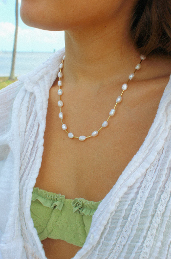 Helena – Doble Diseño en Collar Dorado