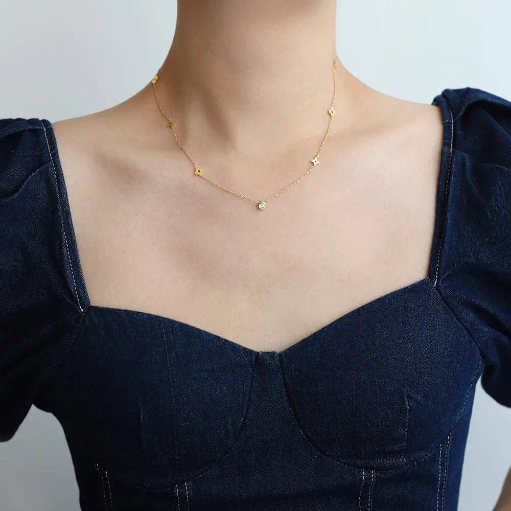 Collar dorado con detalles de color - Raúl & Sara Madrid