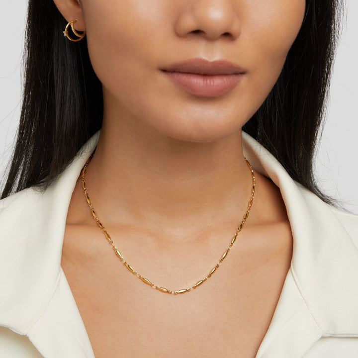 Magdalena – Elegante collar de oro con delicados eslabones.