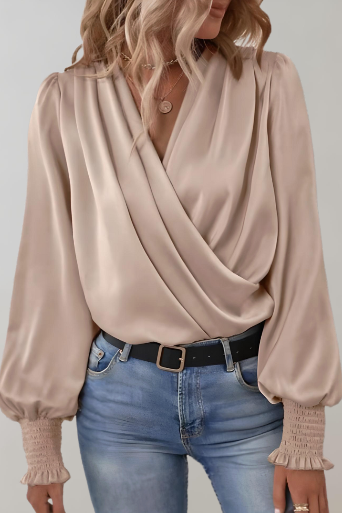 Quinn | Blusa Elegante de Manga Larga con Escote en V