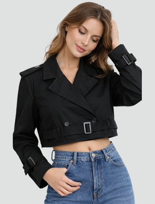 Trench corto de doble botonadura