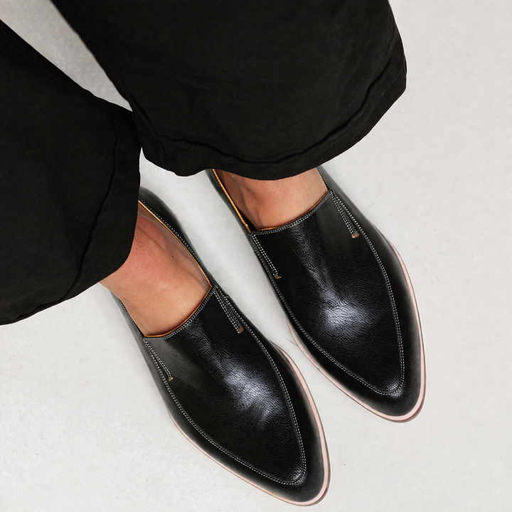 Saturnina™ | Classic Black Moccasins