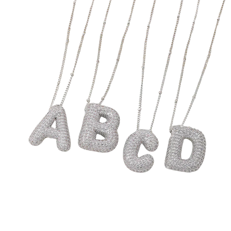 Collar con colgantes de letras - Raúl & Sara Madrid